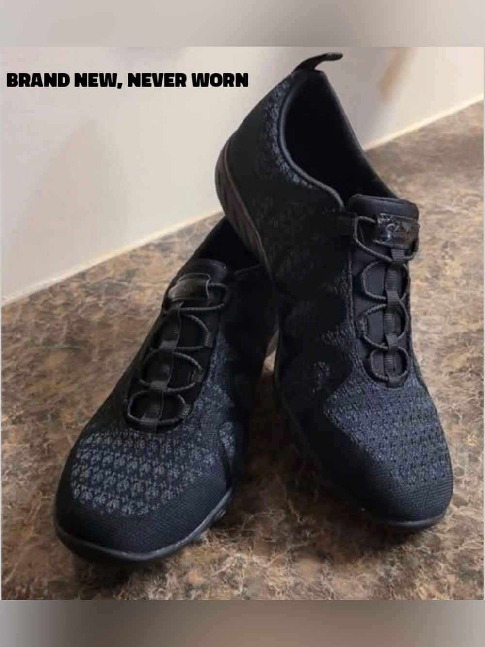 Skechers Size 8 Relaxed Fit Breathe-Easy Infi-Knity Black Slip On Sneakers